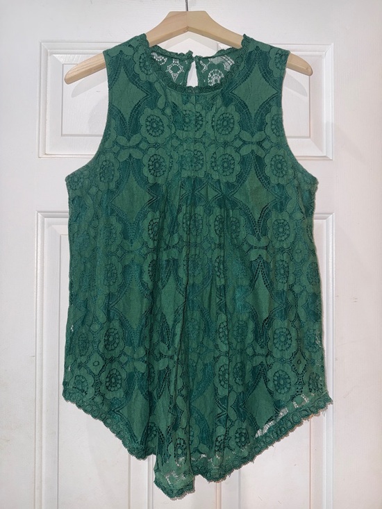 Tops - Sleeveless Green Lace Overlay Women's Top